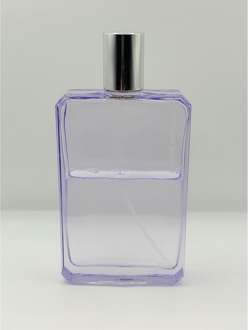 Ariana Grande God Is A Woman 3.4 oz